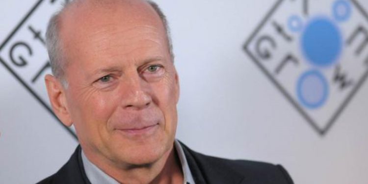 Bruce Willis es el primer actor en vender su imagen a la IA para que hagan películas