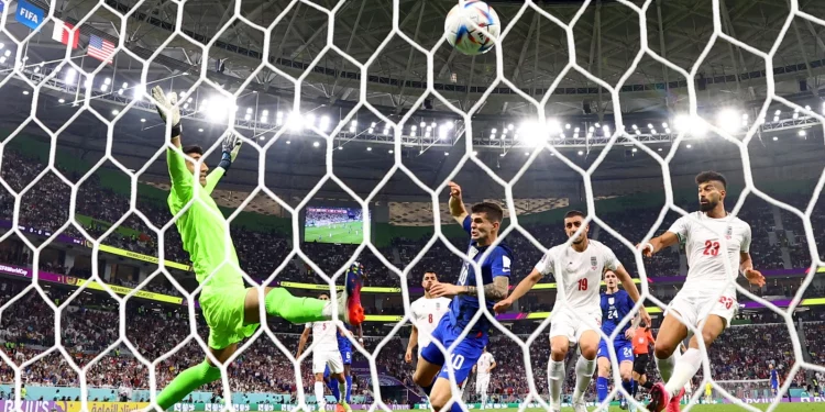 Pulisic clasifica a Estados Unidos a la siguiente ronda