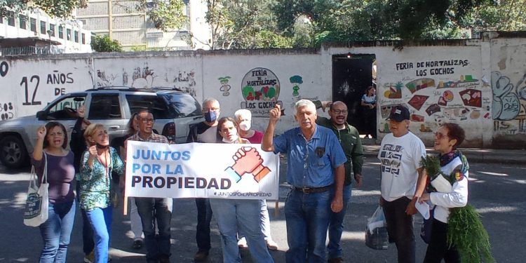 Caracas: Vecinos de San Bernardino protestaron contra invasión de terreno del Colegio de Enfermeros