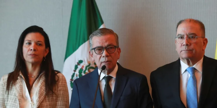 Venezuela: saludan primer acuerdo en México, pero hay reservas