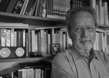 El poeta español Andrés Sánchez Robayna presenta recital en Fundación La Poeteca