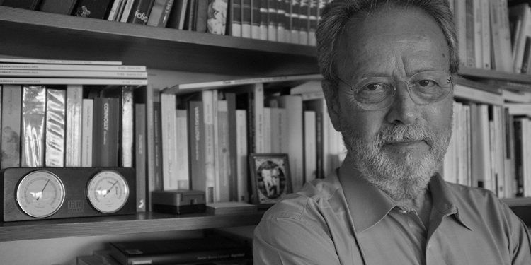 El poeta español Andrés Sánchez Robayna presenta recital en Fundación La Poeteca