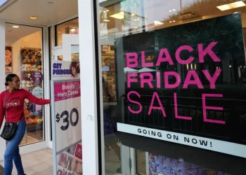 Black Friday se ha extendido a muchos países del mundo, incluido América Latina. El viernes después del día de Acción de Gracias se le conoce popularmente como Black Friday o Viernes Negro en español