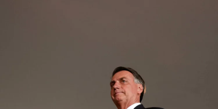 Presidente brasileño Bolsonaro presenta requerimiento para impugnar resultados electorales