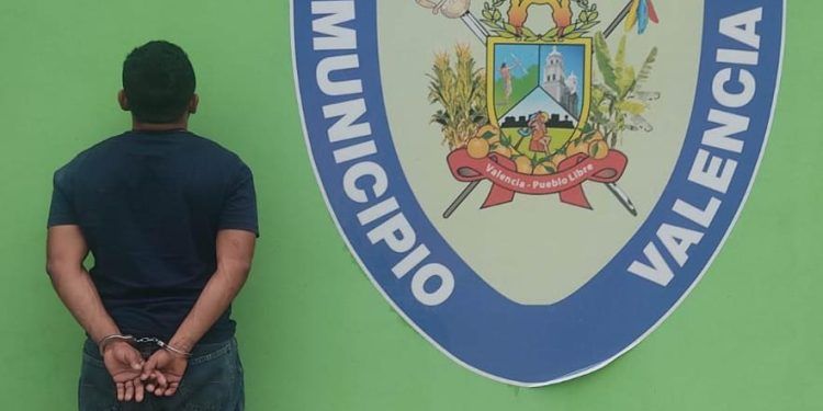 Funcionarios de la Policía Municipal de Valencia aprehendieron a un hombre, por abusar sexualmente de su hija de 15 años, durante un hecho ocurrido en la comunidad Parcelas del Socorro