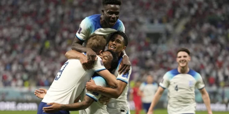 Inglaterra golea 6 a 2 a Irán