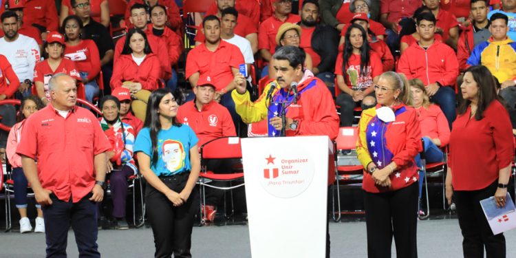 Nicolás Maduro retó a un debate a Henrique Capriles (+ Video)