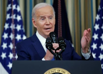Biden abierto a negociar con un Congreso en contra