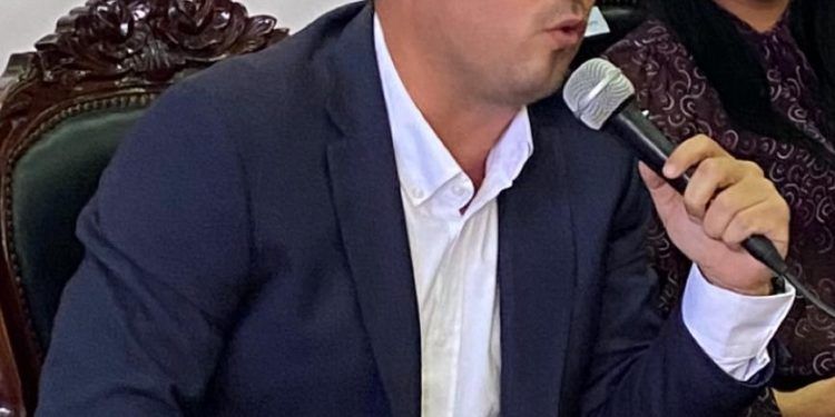 Carlos Molina: Decreto del alcalde de Valencia prohibiendo espectáculos públicos viola derecho al trabajo y libertades económicas