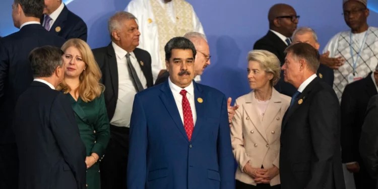 Macron a Maduro: «Me encantaría» hablar y comenzar un trabajo bilateral»