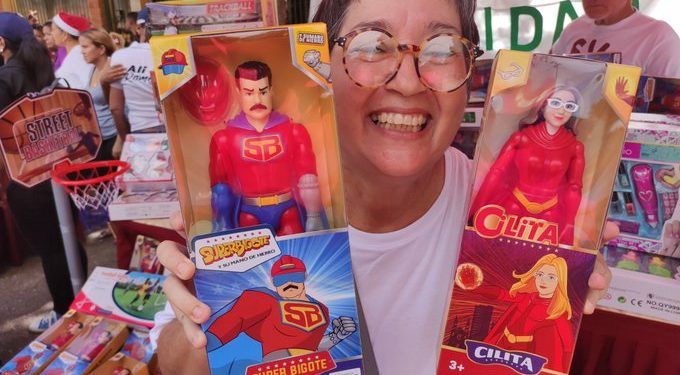 «Cilita» y «Súper Bigote» entre los juguetes que entrega el Gobierno de Maduro