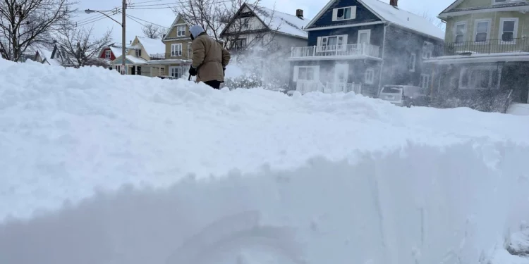 EEUU: Tormenta invernal deja 48 muertos y genera caos