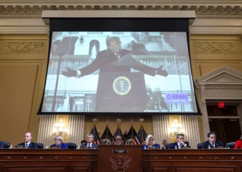 Comité que investiga asalto al Capitolio recomienda cargos criminales contra Trump