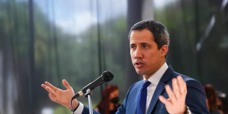 ¿Continuará el interinato? Guaidó convoca a sesión del Parlamento de 2015