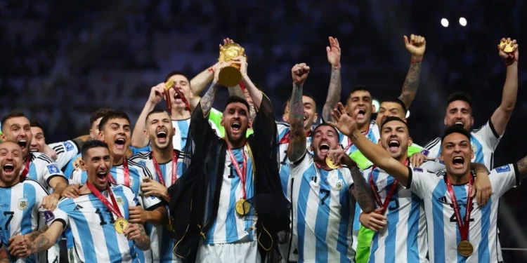 Argentina brillante vuelve a ser campeona del mundo tras casi cuatro décadas