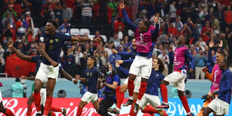 Francia vence 2-0 a Marruecos y buscará el bicampeonato mundial ante Argentina