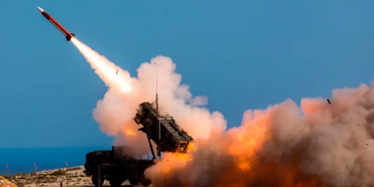 Estados Unidos envia a Ucrania Sistema de defensa Patriot