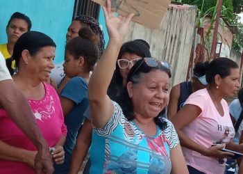 9 meses sin el vital liquido, vecinos de Fundación CAP protestan, !Queremos agua en navidades!
