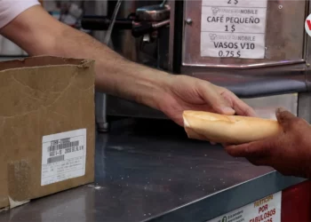 Francisco Tavares el panadero que regala panes