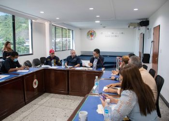 Alcalde  y concejales de San Diego piden que vehículos de emergencia del municipio tengan acceso a gasolina subsidiada