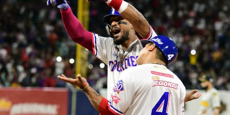Tiburones empata la Serie Final, y empata 2 a 2 frente a Leones