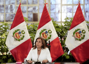 Perú retira a embajador en Honduras por "inaceptable injerencia" en asuntos internos
