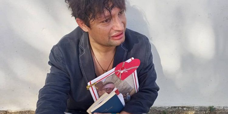 «Tienen secuestrada a la reina»: exdiputado Leandro Domínguez reaparece en redes con un extraño mensaje