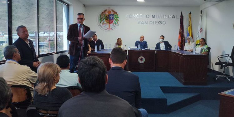 Concejo Municipal de San Diego honró a los maestros en Sesión Especial