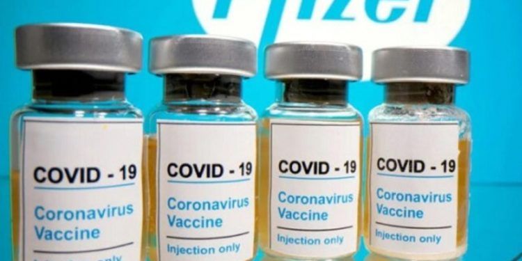 Detectado posible riesgo en vacuna de Pfizer y BioNTech contra el Covid-19