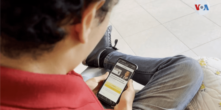 Muchos jóvenes como Fernando Sánchez recurren a GoFundMe para recolectar dinero con el propósito de poder finalizar sus estudios