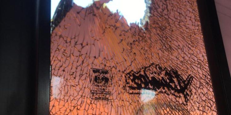 Carabobo: Lanzan piedras contra autobuses en la Autopista Regional del Centro Mariara