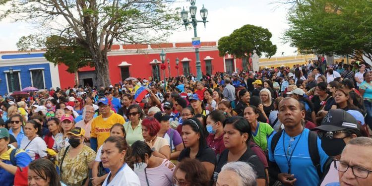 Bolívar: Zaida Vahlis docentes de nuestro país merecen un salario justo, digno y suficiente, acorde con la noble misión de educar