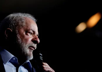 Brasil: Lula asume hoy la presidencia de un país dividido