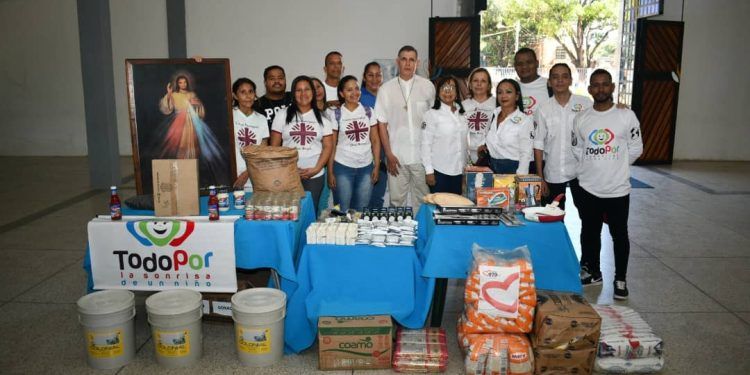 Fundación Todo por la Sonrisa de un Niño, entregó donativo a comedores de Cáritas Don Bosco