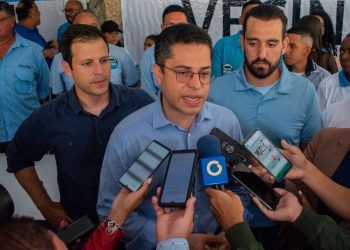Alcalde León Jurado se incorpora a las filas políticas de Fuerza Vecinal