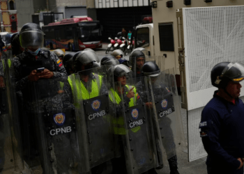 Policía Anticorrupción de Venezuela despliega operativo en empresa del Estado