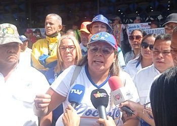 Caracas: Maestros provenientes de todo el país hicieron plantón frente al Ministerio de Educación