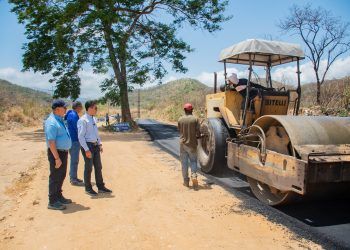 Alcalde de San Diego supervisó trabajos en La Colectora