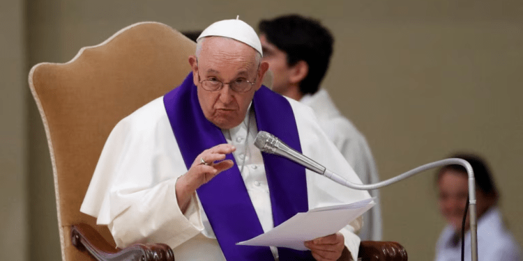 El papa amplía alcance de ley de abusos sexuales a los líderes laicos