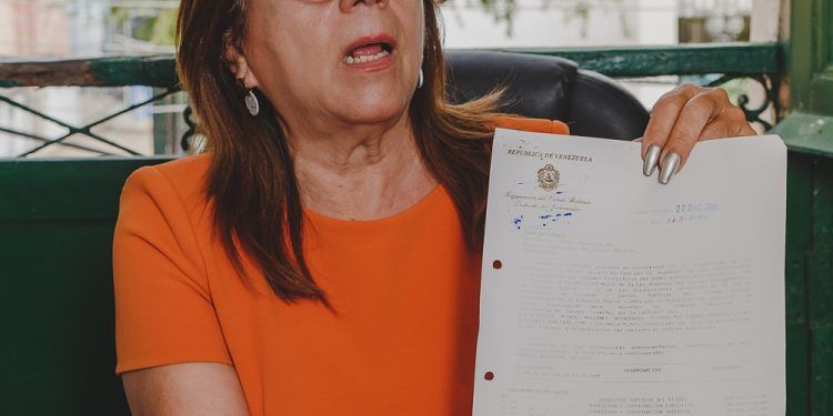 Zaida Vahlis: «No es el bloqueo, es el saqueo al erario público».
