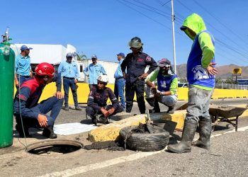 Carabobo: Alcaldía de San Diego extrajo objetos que obstruían flujo de agua en Distribuidor Castillito