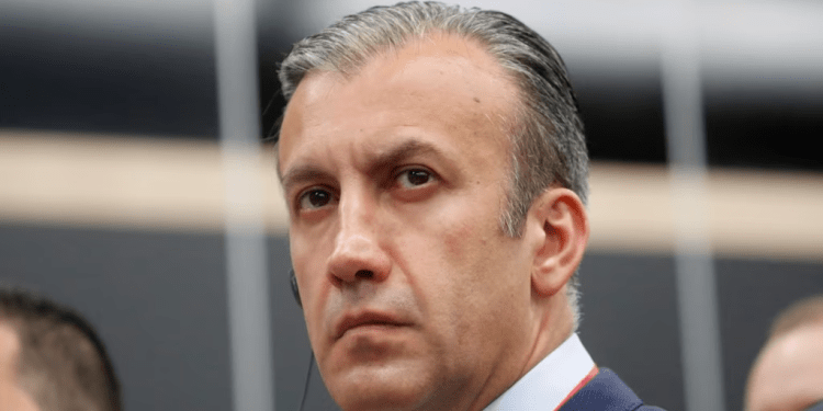 ARCHIVO - El ministro de Petróleo de Venezuela, Tareck el Aissami, durante el Foro Económico Internacional de San Petersburgo, en junio de 2019.
