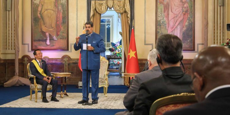 Nicolás Maduro ordenó retomar negociaciones entre Petrovietnam y PDVSA (+ Video)