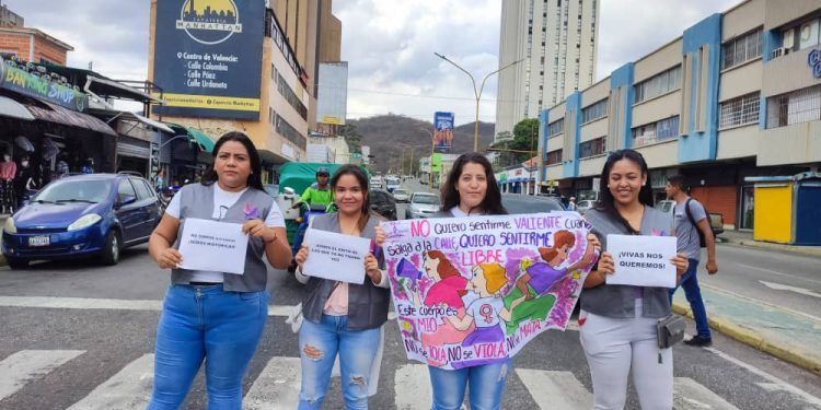 Carabobo: Dirigentes femeninas de AD «en resistencia» efectúan parcantazo rechazando la violencia de género