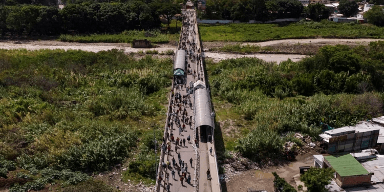 ARCHIVO - El Puente Internacional Simón Bolívar, 5 de agosto de 2022. La frontera ha estado cerrada durante años por el gobierno venezolano y reabrirá después de que se restablezcan las relaciones diplomáticas.