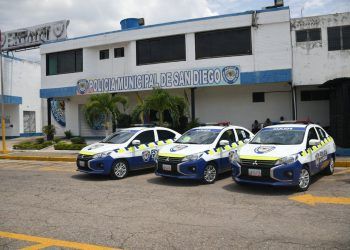 Tras retomar Policía Municipal, Alcalde de San Diego entregó primer lote de patrullas