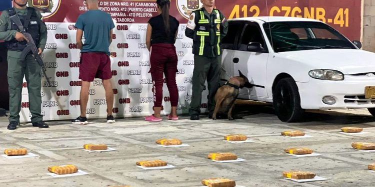 Puerto Cabello: GNB decomisa 31 panelas de droga