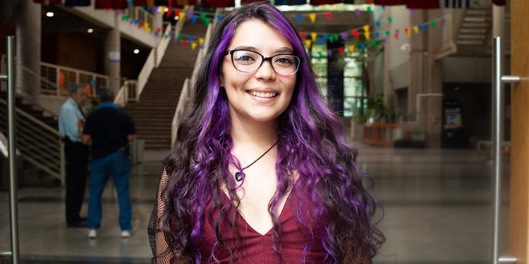 Chile: Estudiante Tiare Pavez: “Si el entorno no te acompaña es más difícil mejorar tu salud mental”