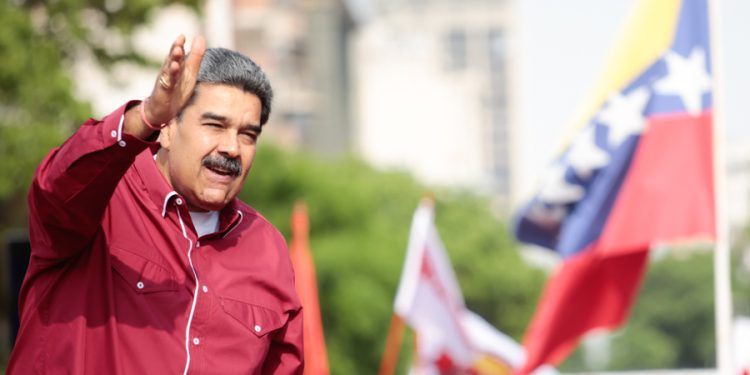 Maduro exhortó a denunciar actos de corrupción en la administración pública