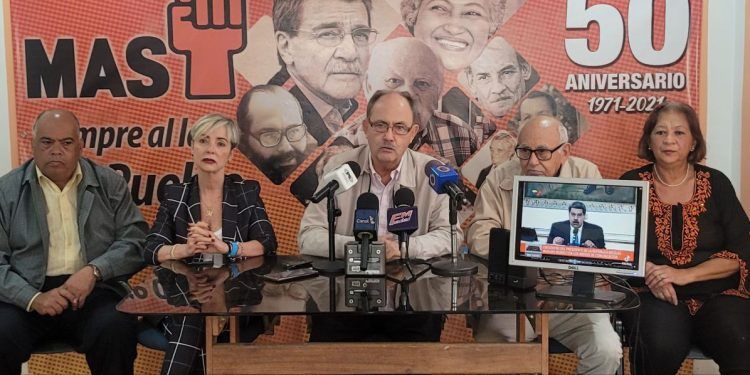 Felipe Mujica exige que acusados por corrupción sean interpelados por la AN